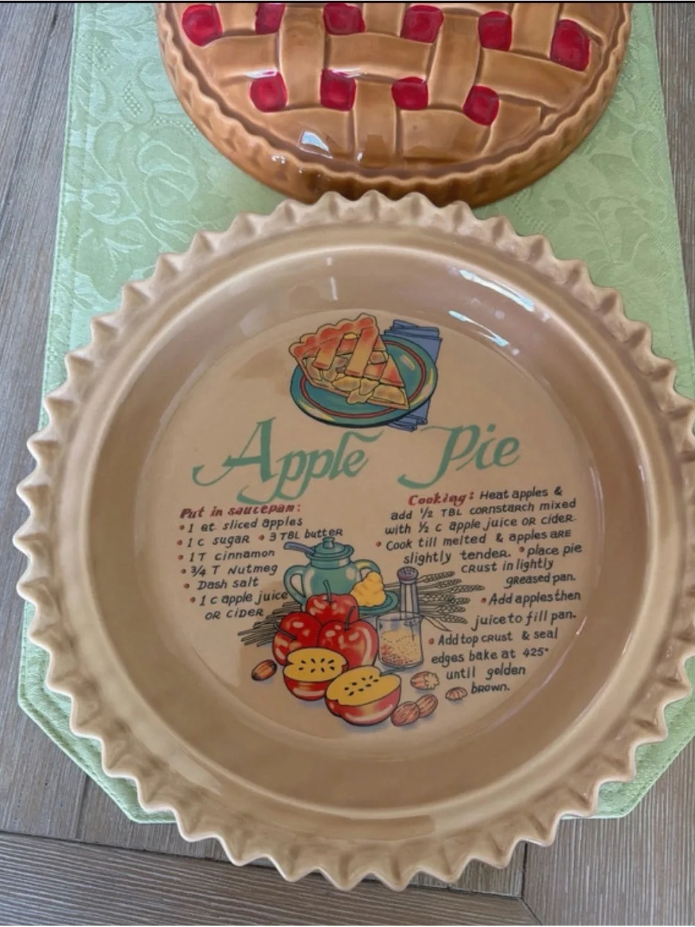Vintage Apple Pie Ceramic Serving Dish with Lid - Brown & Red